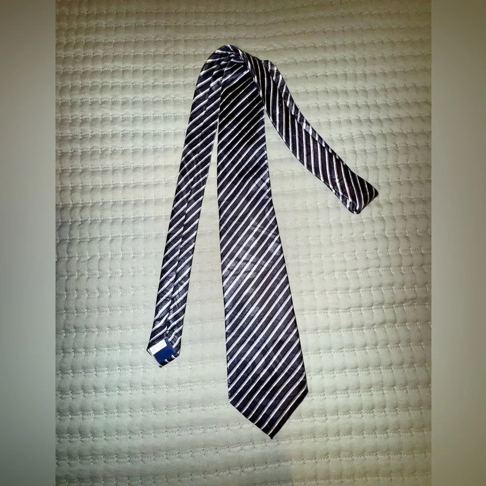 Fatello hand made Classic Black and White Striped Tie.